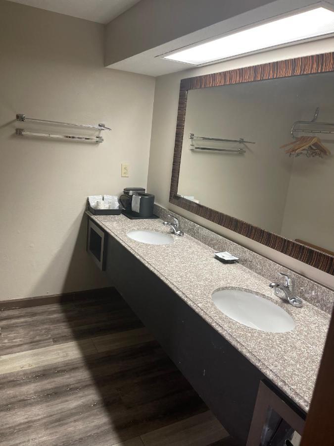 Royal Inn & Suites Mountain Grove Buitenkant foto